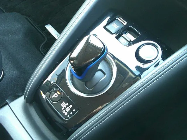 キックス（ニッサン）の車両写真