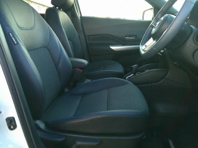 キックス（ニッサン）の車両写真