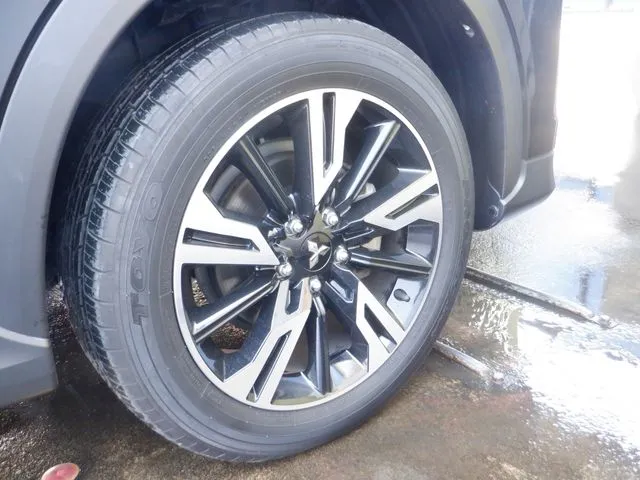 エクリプス クロス 2WD(ミツビシ)の車両写真