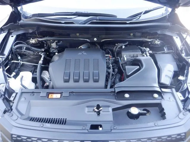 エクリプス クロス 2WD(ミツビシ)の車両写真