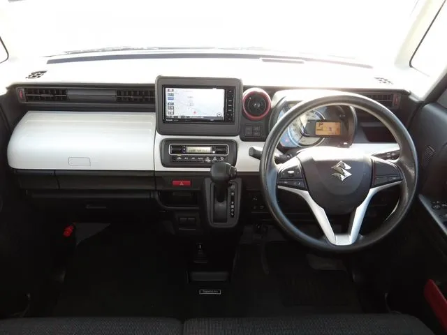 スペーシア(スズキ)の車両写真