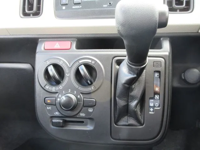 アルト　４ＷＤ（スズキ）の車両写真