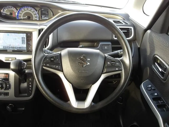 ソリオ（スズキ）の車両写真