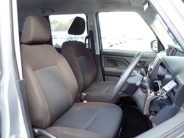 トール（ダイハツ）の車両写真