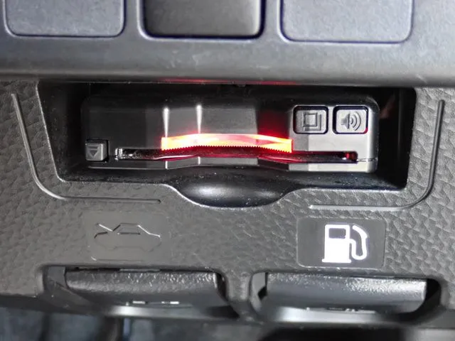 トール（ダイハツ）の車両写真