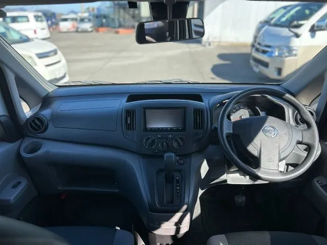 ＮＶ２００バネットバン（ニッサン）の車両写真