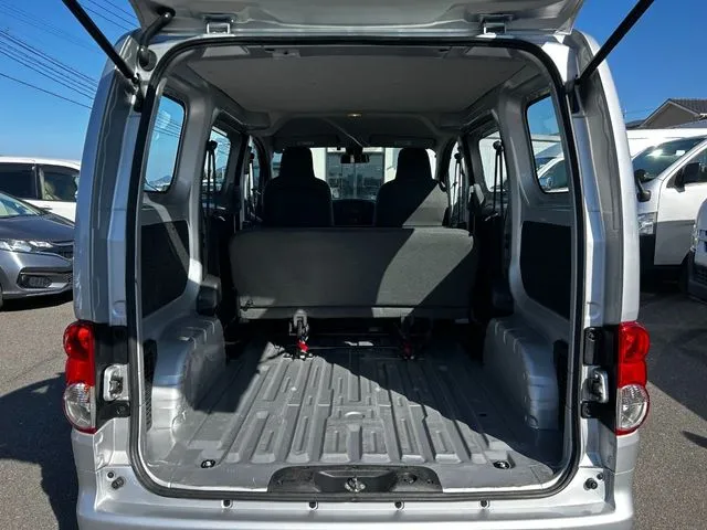 ＮＶ２００バネットバン（ニッサン）の車両写真