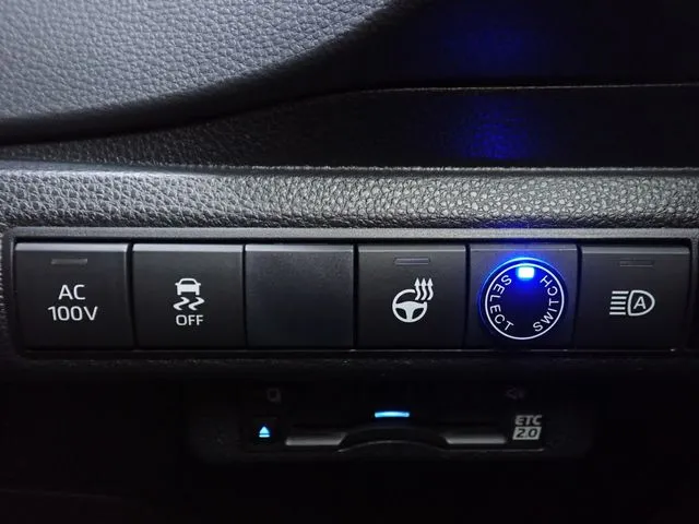 カローラ セダン ハイブリッド(トヨタ)の車両写真