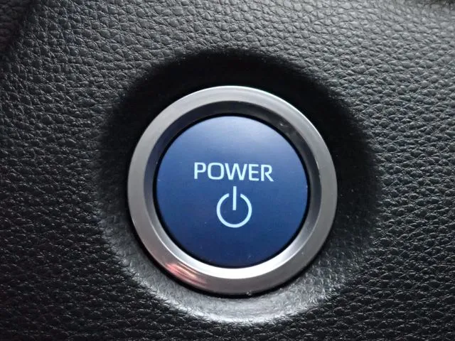 カローラ セダン ハイブリッド(トヨタ)の車両写真