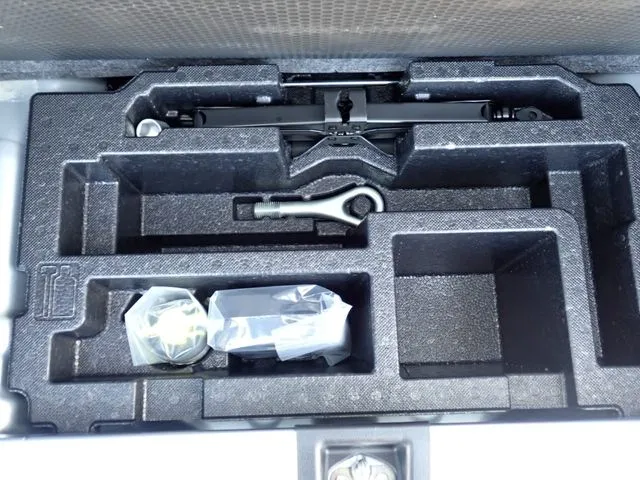 ミラ イース(ダイハツ)の車両写真