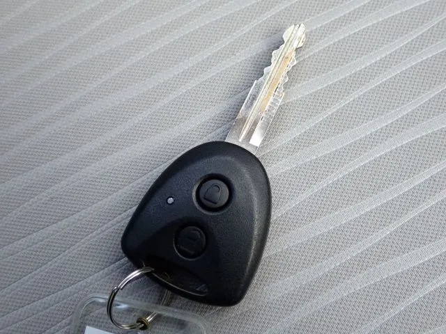 ミラ イース(ダイハツ)の車両写真