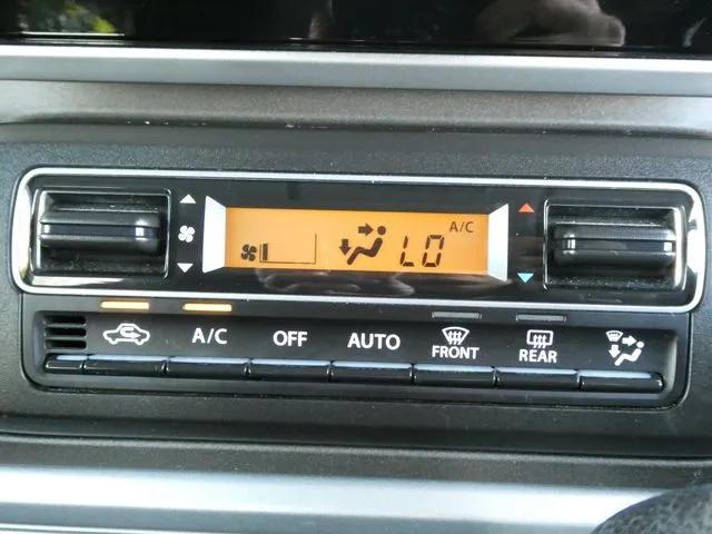 スペーシア　ギア（スズキ）の車両写真