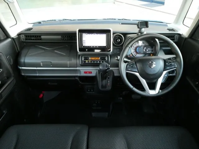 スペーシア　ギア（スズキ）の車両写真