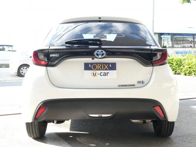 ヤリス　ハイブリッド（トヨタ）の車両写真
