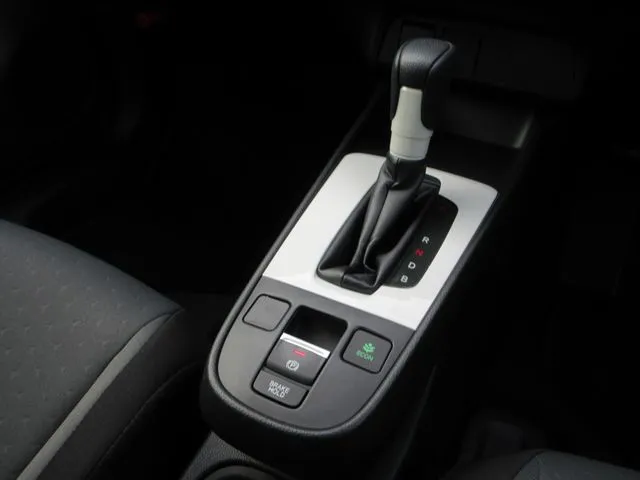 フィット e:HEV 4WD(ホンダ)の車両写真