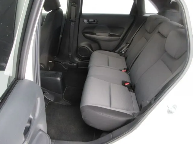 フィット e:HEV 4WD(ホンダ)の車両写真