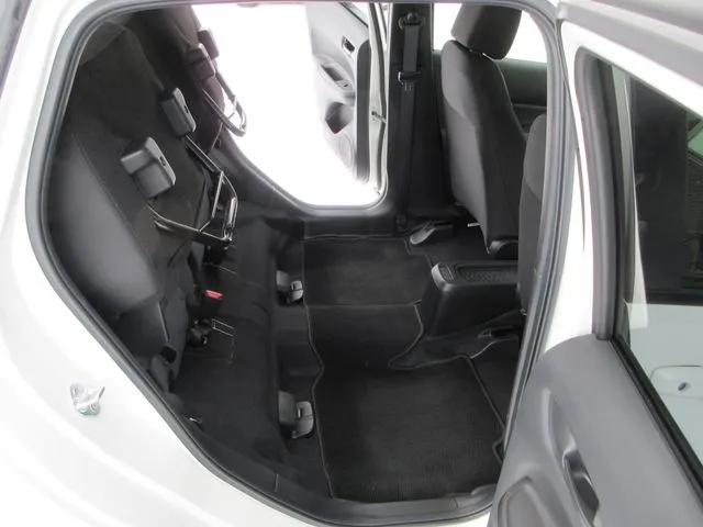 フィット e:HEV 4WD(ホンダ)の車両写真