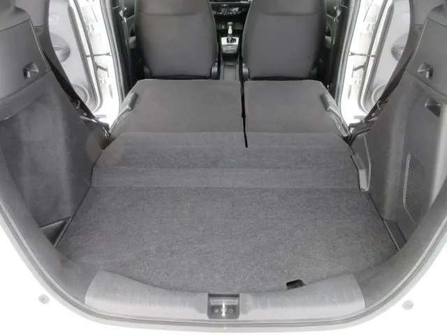 フィット e:HEV 4WD(ホンダ)の車両写真