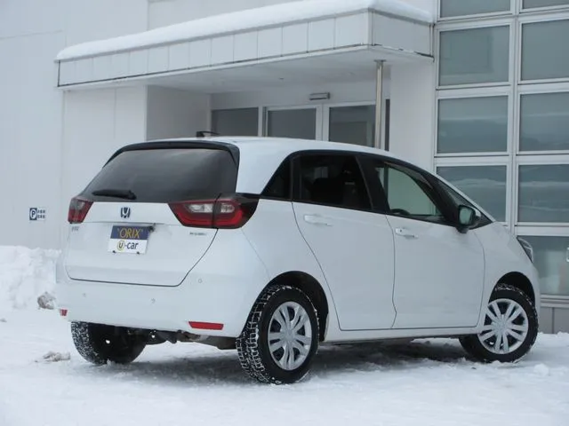 フィット e:HEV 4WD(ホンダ)の車両写真