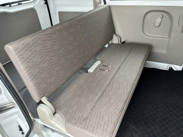 エブリイバン（スズキ）の車両写真