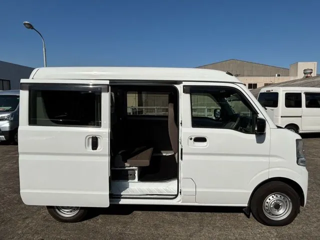 エブリイバン（スズキ）の車両写真