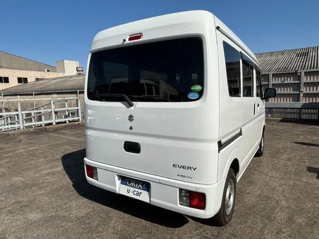 エブリイバン（スズキ）の車両写真