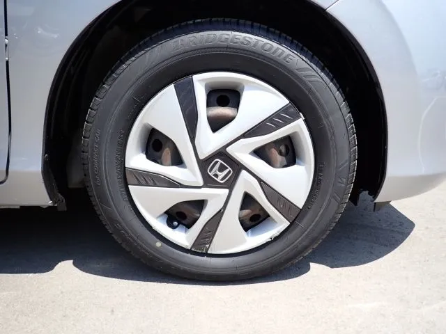 フリード ハイブリッド(ホンダ)の車両写真