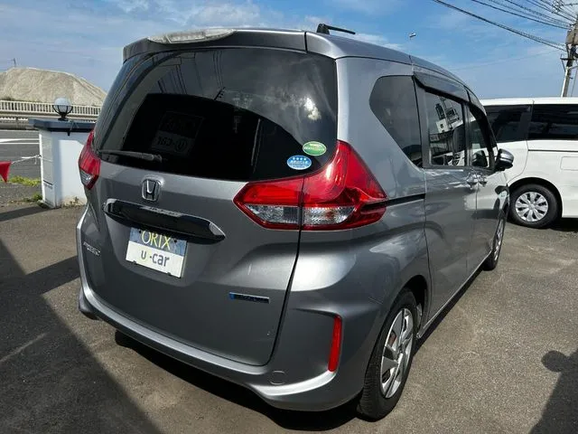 フリード ハイブリッド(ホンダ)の車両写真