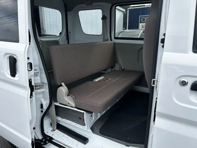 エブリイバン（スズキ）の車両写真