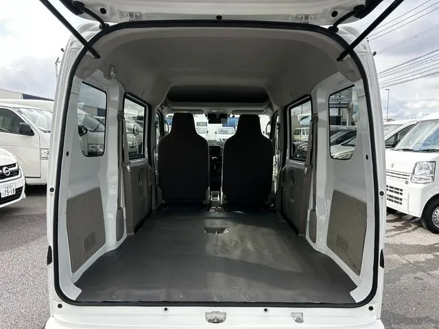 エブリイバン（スズキ）の車両写真