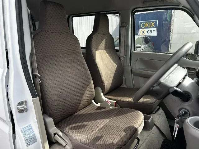 エブリイバン（スズキ）の車両写真