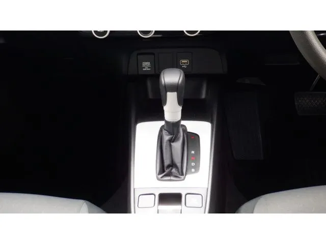 フィット　ｅ：ＨＥＶ（ホンダ）の車両写真