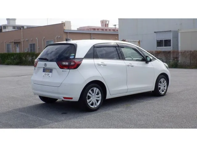 フィット　ｅ：ＨＥＶ（ホンダ）の車両写真