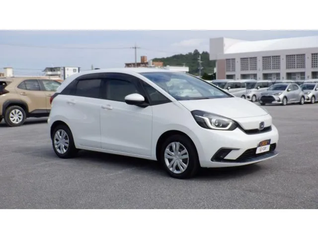 フィット　ｅ：ＨＥＶ（ホンダ）の車両写真