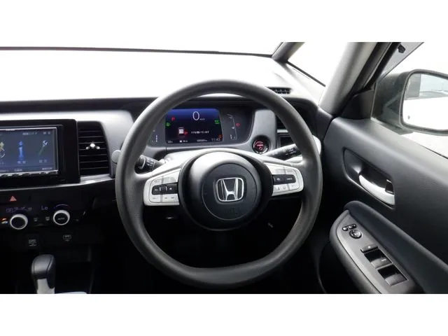 フィット　ｅ：ＨＥＶ（ホンダ）の車両写真