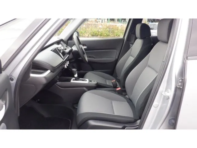 フィット　ｅ：ＨＥＶ（ホンダ）の車両写真