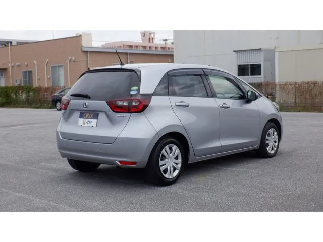 フィット　ｅ：ＨＥＶ（ホンダ）の車両写真