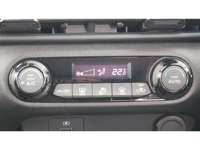 ノート（ニッサン）の車両写真