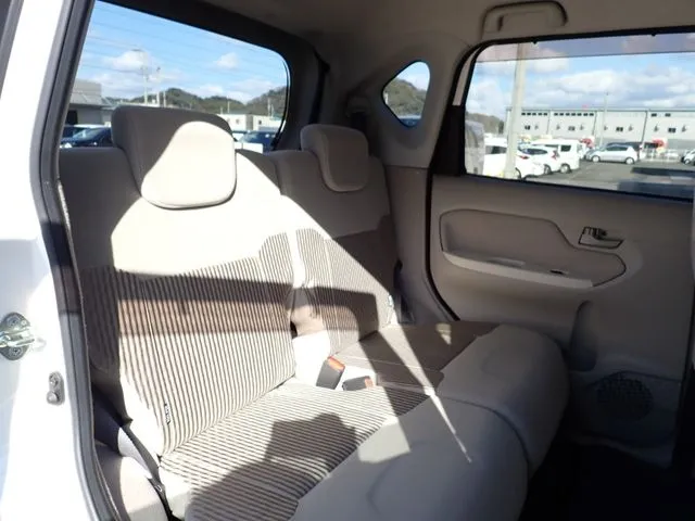 ムーヴ(ダイハツ)の車両写真