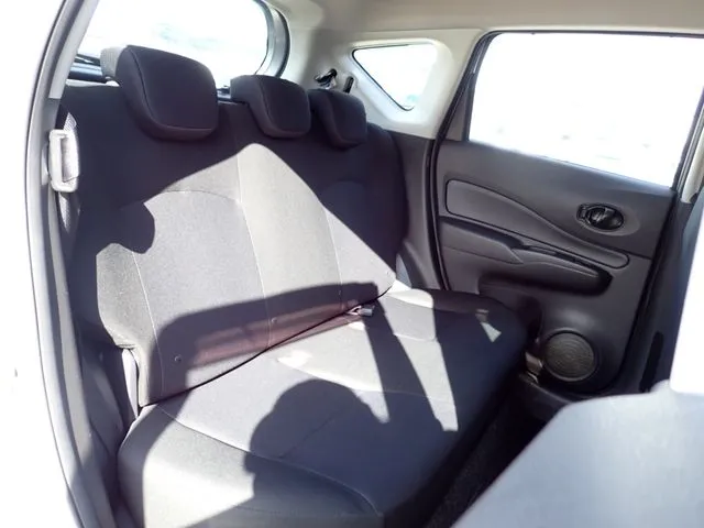 ノート(ニッサン)の車両写真