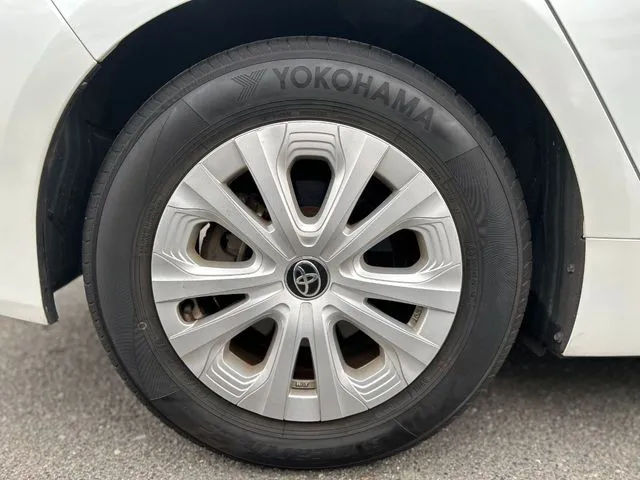 プリウス（トヨタ）の車両写真