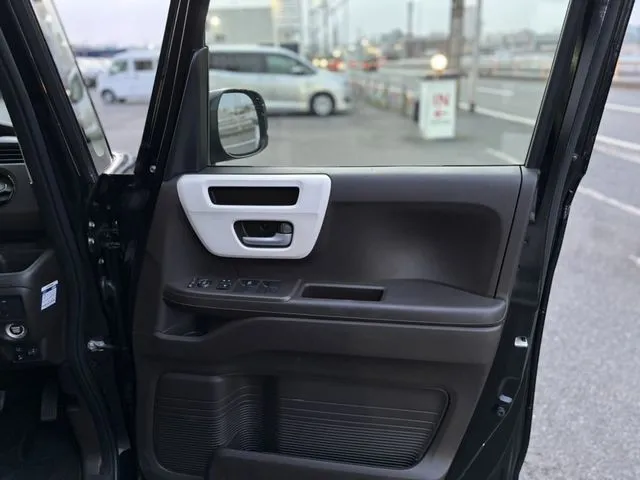 Ｎ　ＢＯＸ（ホンダ）の車両写真