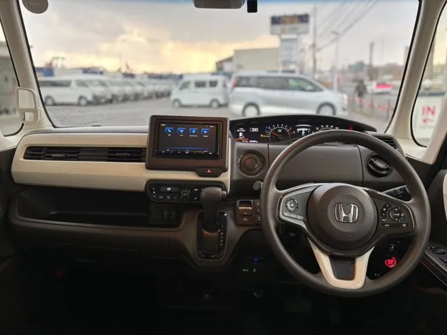 Ｎ　ＢＯＸ（ホンダ）の車両写真