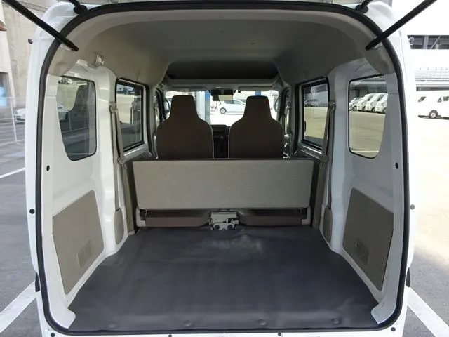 ＮＶ１００クリッパー（ニッサン）の車両写真