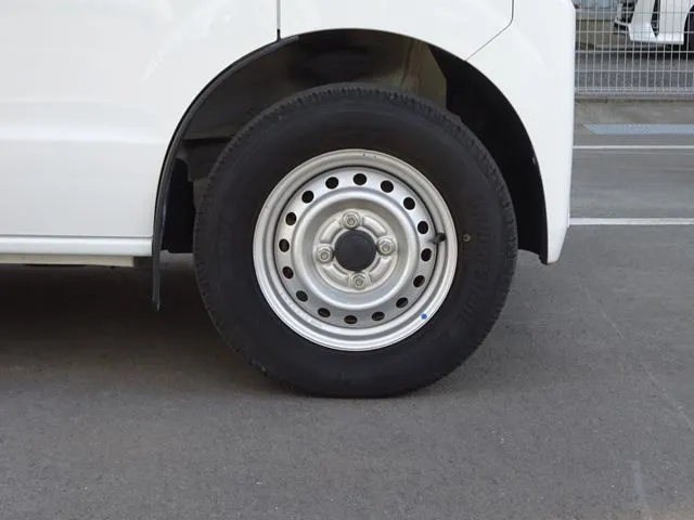 ＮＶ１００クリッパー（ニッサン）の車両写真