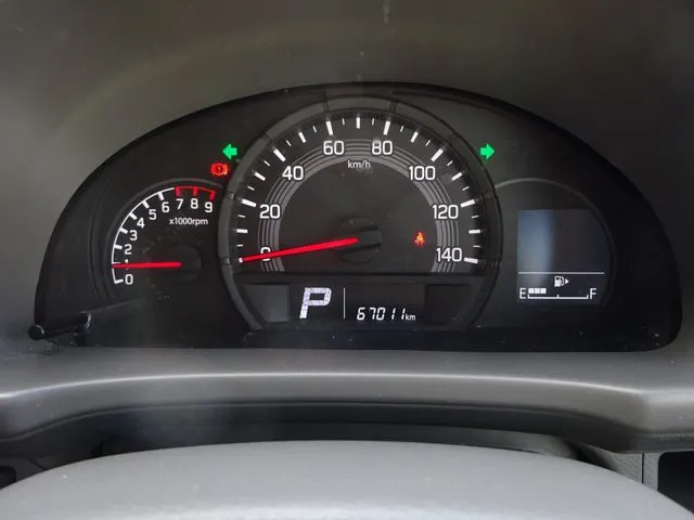 ＮＶ１００クリッパー（ニッサン）の車両写真