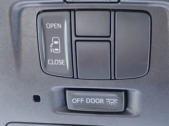 アルファード(トヨタ)の車両写真