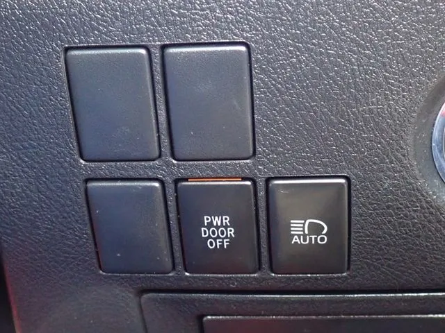 アルファード(トヨタ)の車両写真