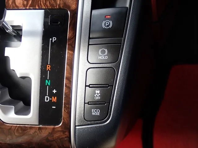 アルファード(トヨタ)の車両写真