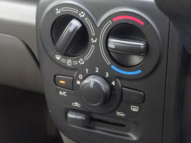 エブリイバン（スズキ）の車両写真